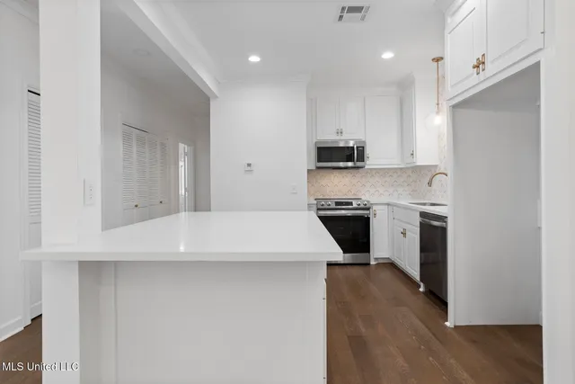 $399,999 | 420 St Andrews Drive, Unit B23, Jackson, MS 39211