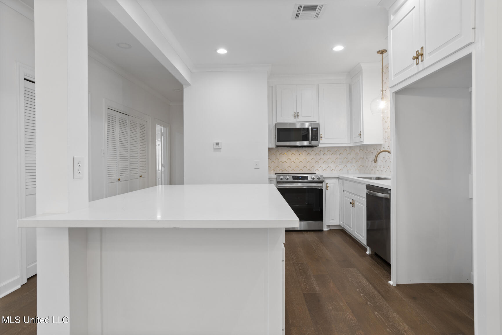 420 St Andrews Drive, Unit B23 Jackson, MS 39211 - Photo 10 of 38 420 St Andrews B2-3-10