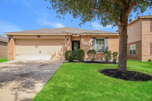 $2,060 | 9518 Peridot Green Drive, Rosharon, TX 77583