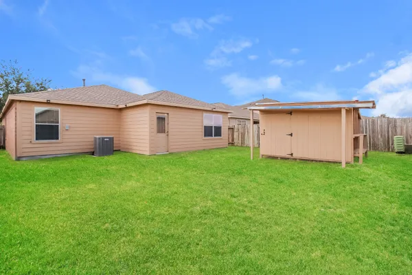 $2,060 | 9518 Peridot Green Drive, Rosharon, TX 77583