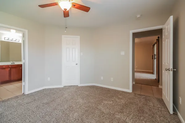 $2,060 | 9518 Peridot Green Drive, Rosharon, TX 77583