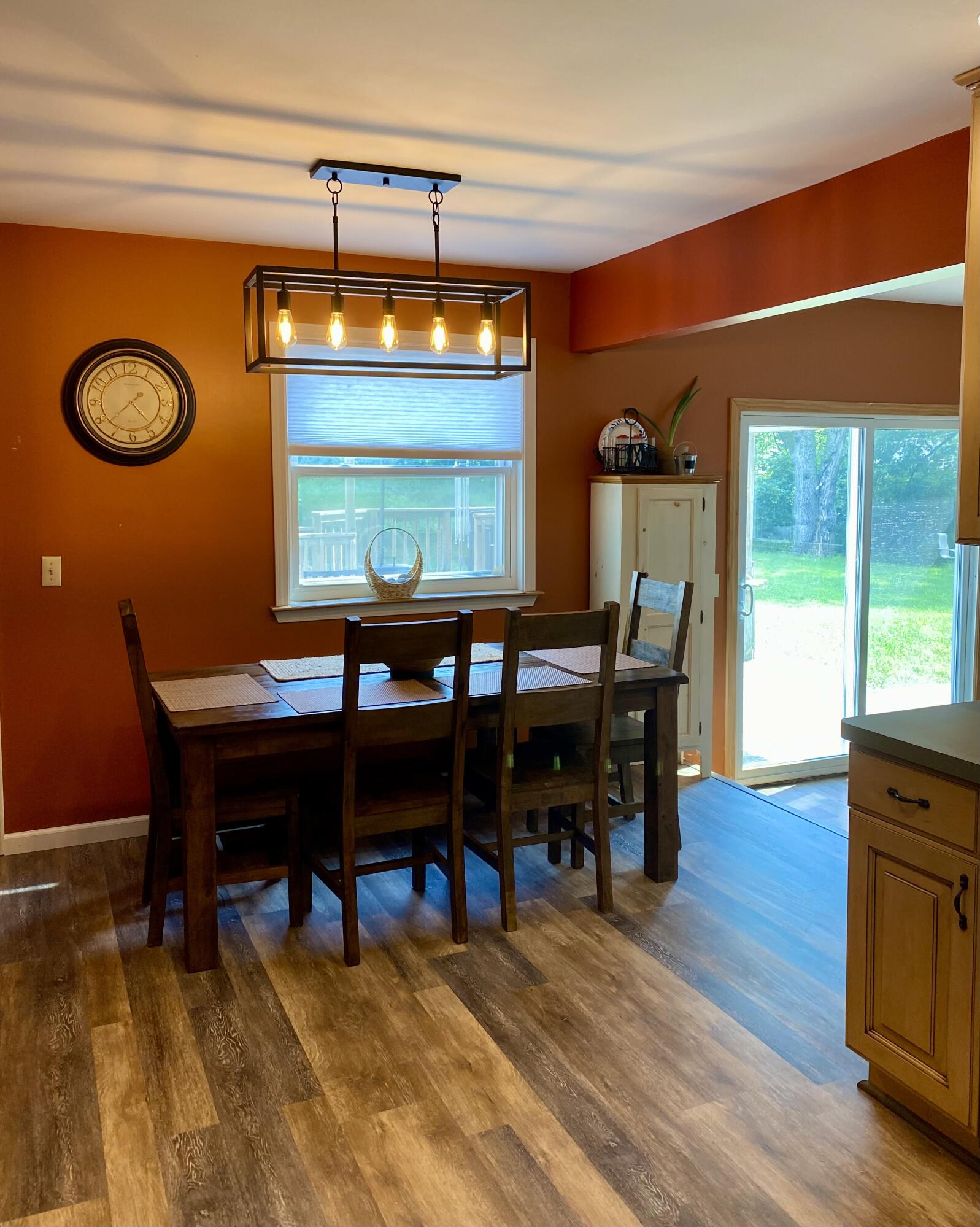 3580 Rohr Road Lake Orion, MI 48359 - Photo 9 of 20 Kitchen eating area