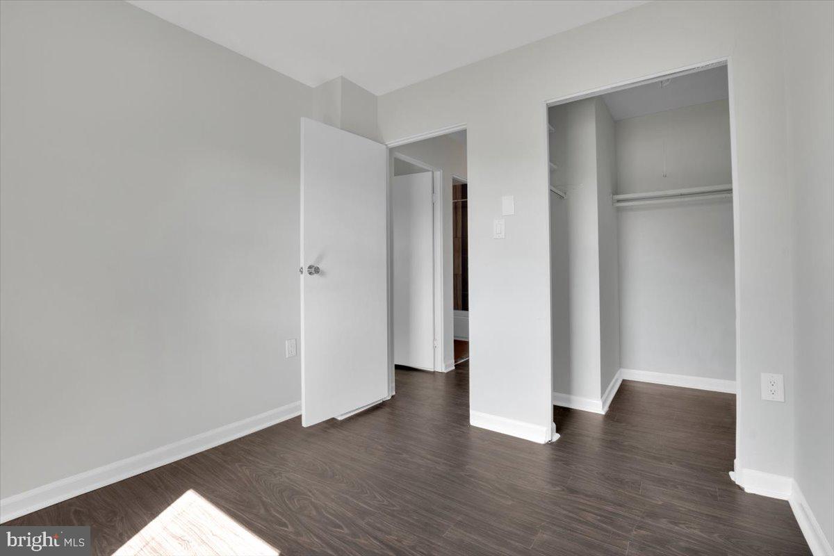 726 Colonial Avenue Sterling, VA 20164 - Photo 14 of 27 Bedroom 1