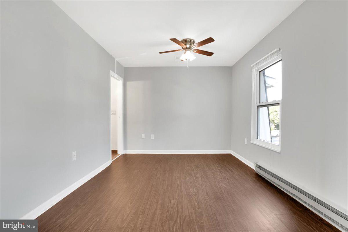 726 Colonial Avenue Sterling, VA 20164 - Photo 21 of 27 Master Bedroom
