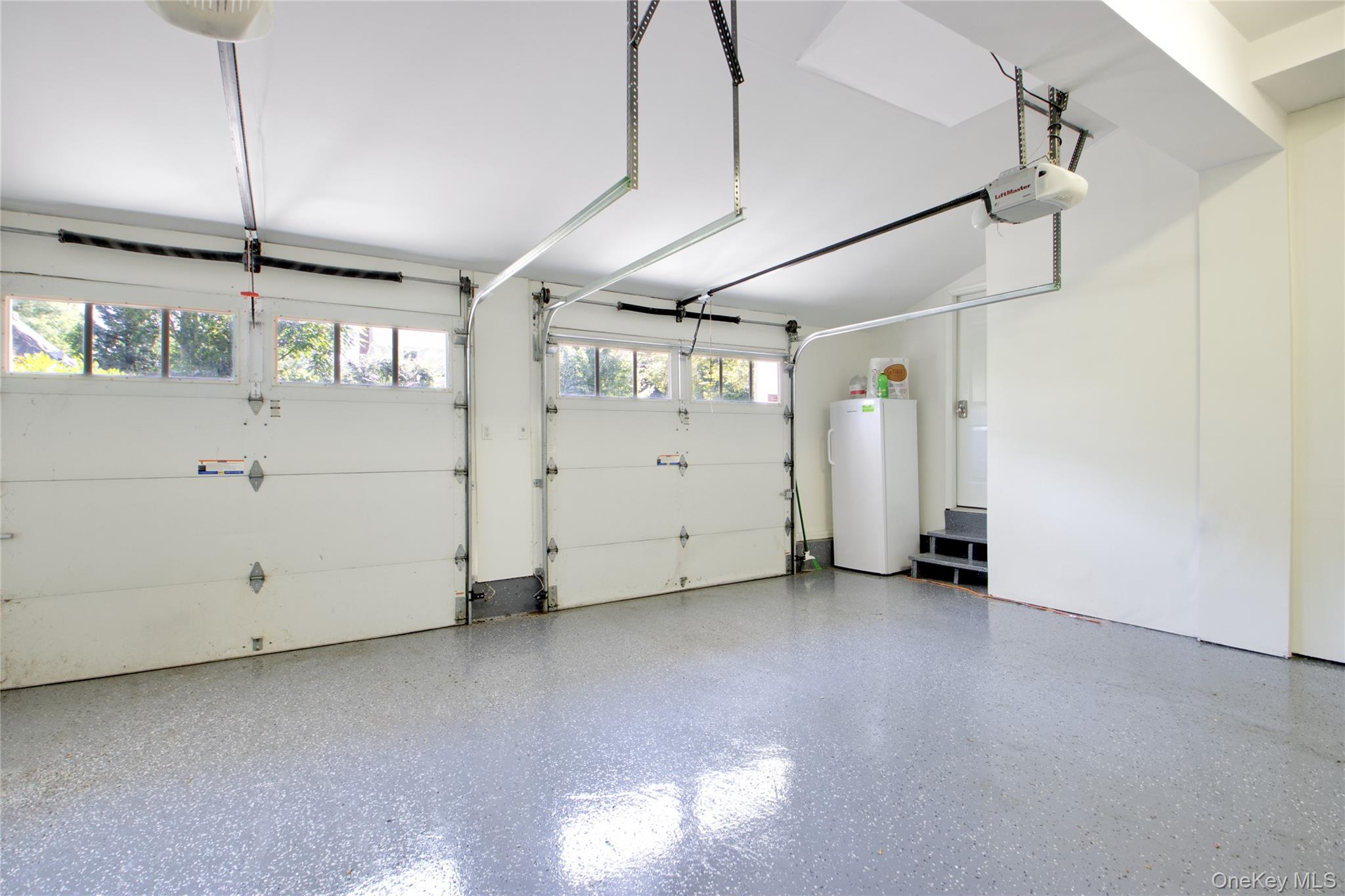 39 Squirrel Hill Road East Hills, NY 11577 - Photo 28 of 35 a view of a garage