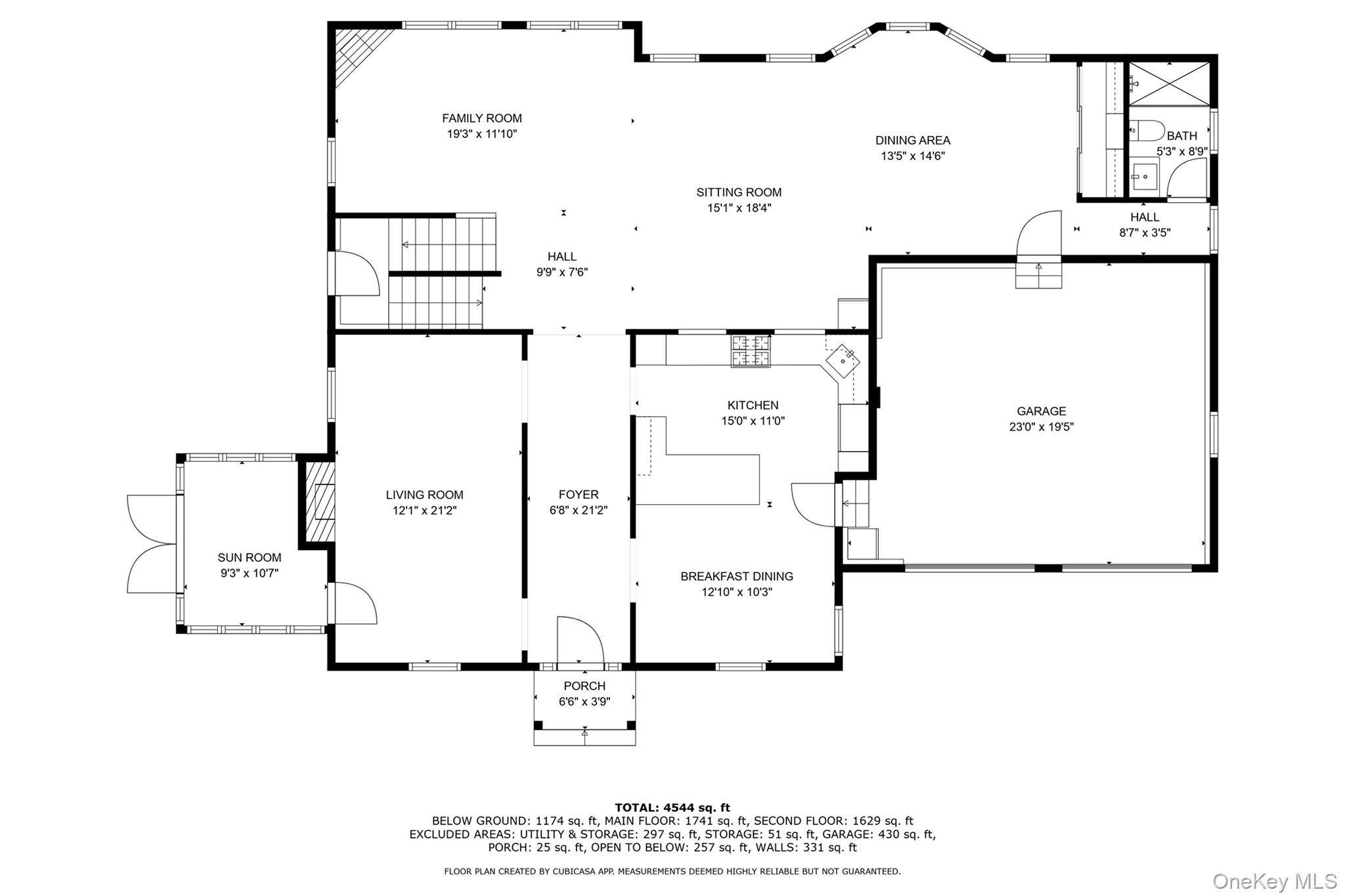 39 Squirrel Hill Road East Hills, NY 11577 - Photo 33 of 35 a picture of a bathroom