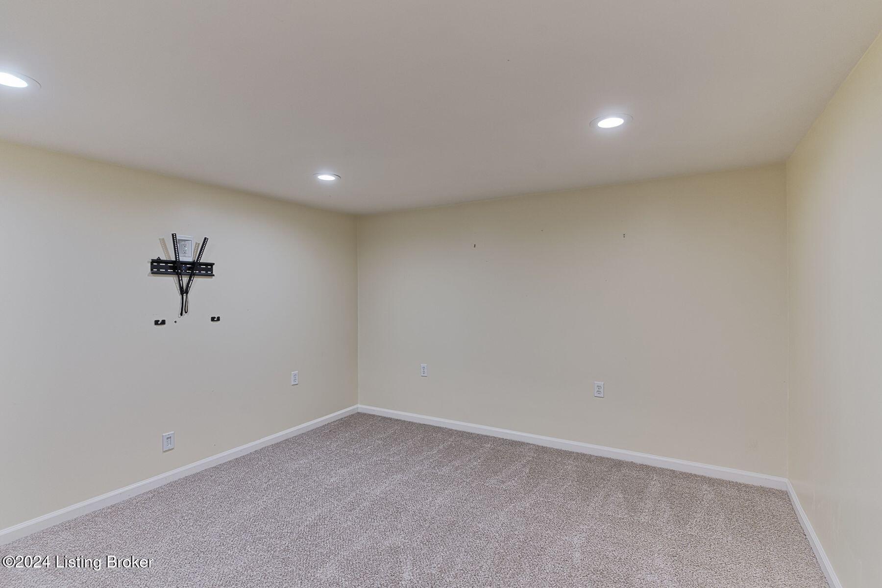 808 Huntington Road Louisville, KY 40207 - Photo 26 of 38 photo_online_026