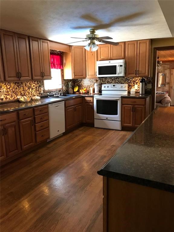 2998 Hadley Road Hadley, PA 16130 - Photo 6 of 25 kitchen