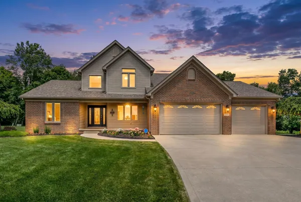 $525,000 | 3276 Rebecca Court Northeast, Lancaster, OH 43130