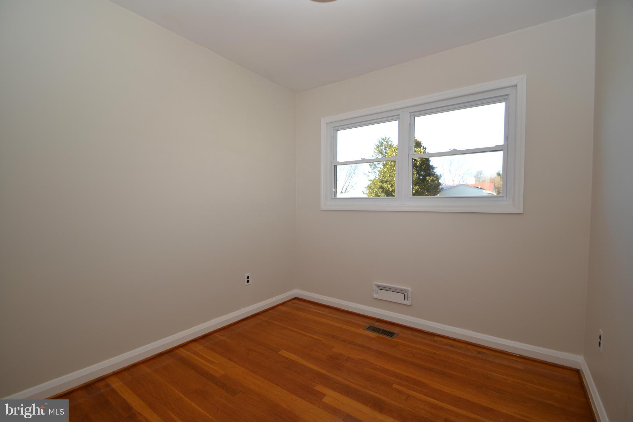917 Vanderwood Road Catonsville, MD 21228 - Photo 11 of 18 Bedroom