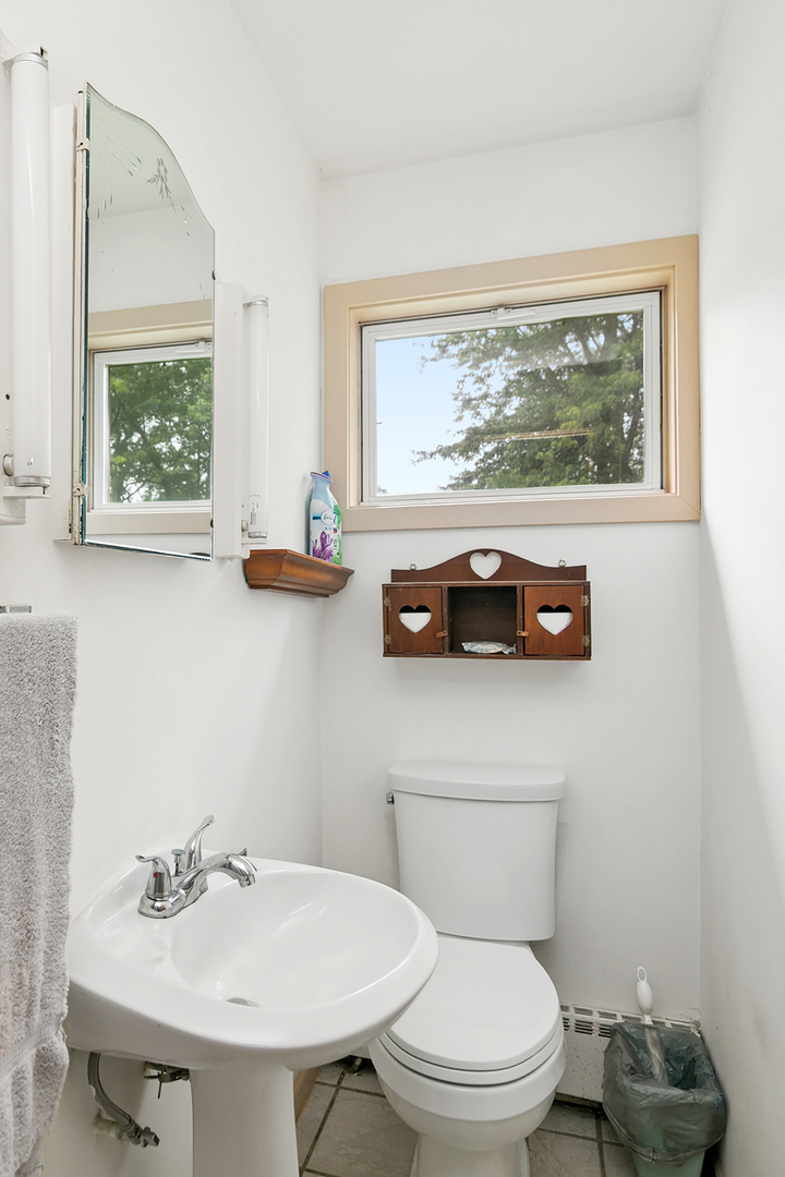 2445 North 5000 Road West Kankakee, IL 60901 - Photo 5 of 24