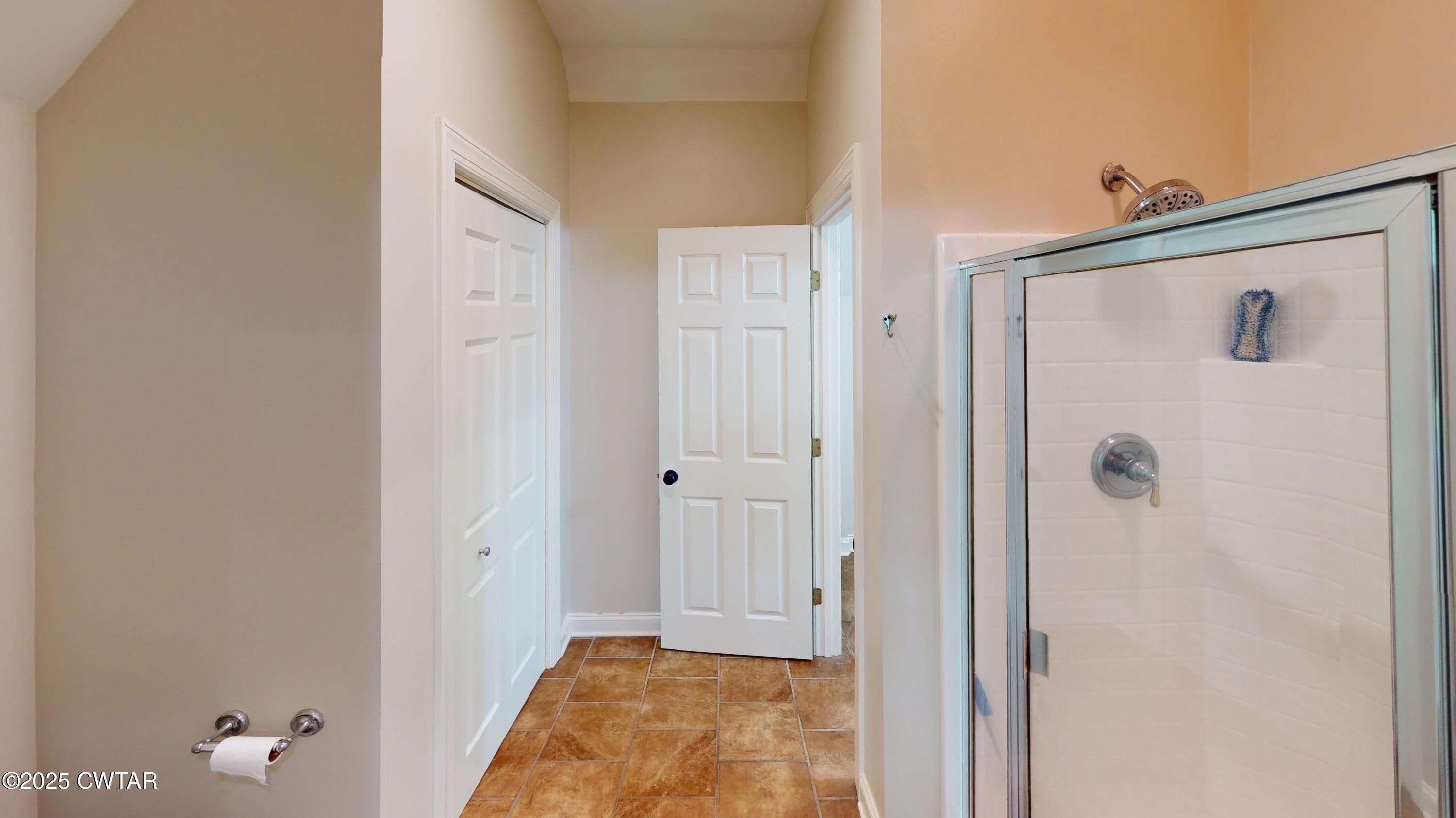 1100 Valley Road Dyersburg, TN 38024 - Photo 17 of 39 1100-Valley-Rd-Bathroom