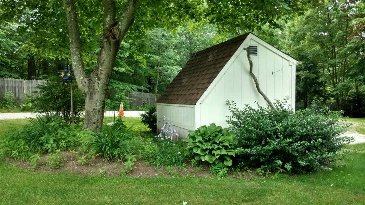 93 Irish Hill Road Hopkinton, NH 03229 - Photo 19 of 27 Gallery Image 19