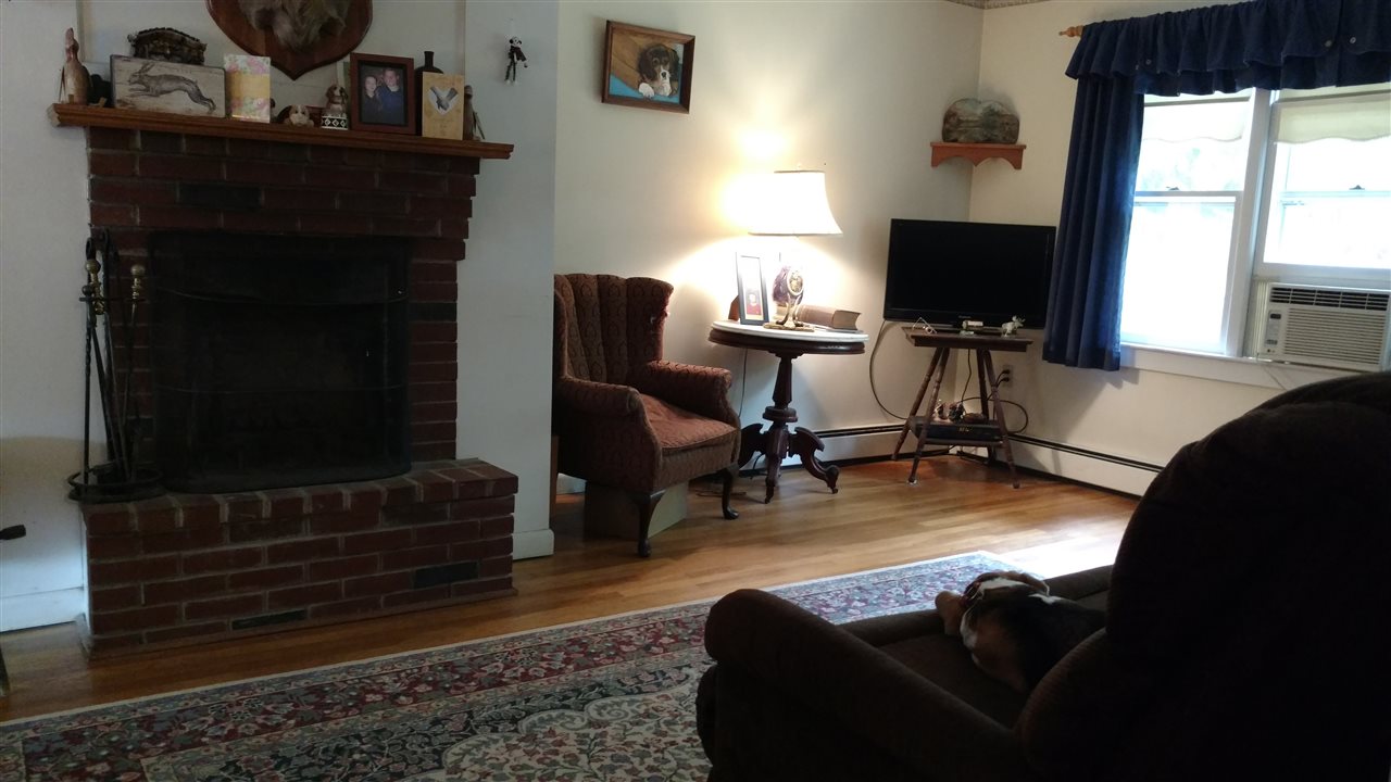 93 Irish Hill Road Hopkinton, NH 03229 - Photo 8 of 27 Gallery Image 8
