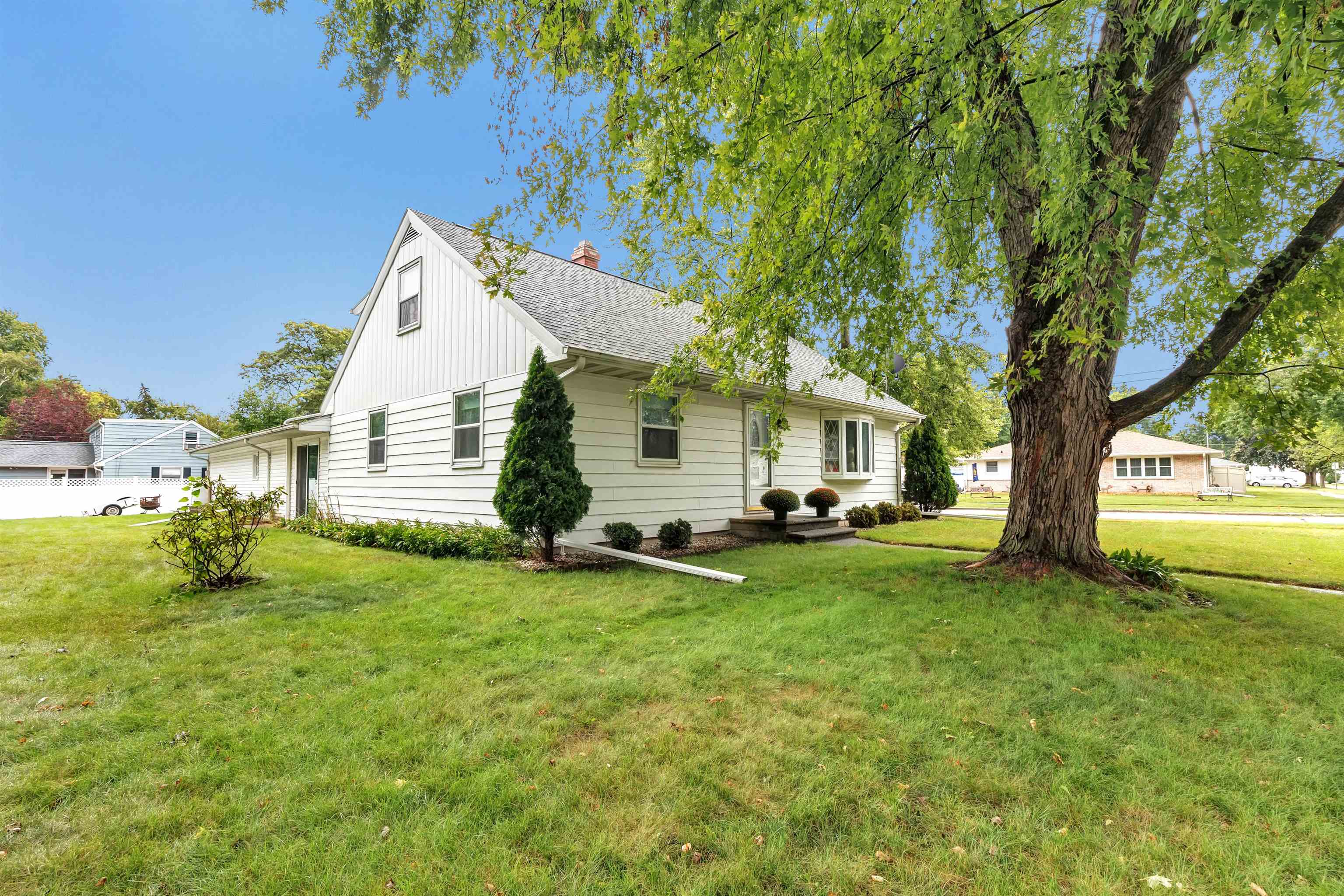 427 Apollo Way De Pere, WI 54115 - Photo 25 of 32 Gallery Image 25