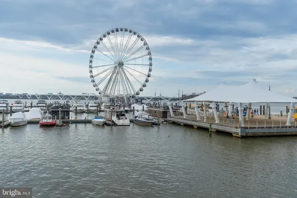 $995,000 | 500 Spindrift Lane, Unit 390, Oxon Hill, MD 20745