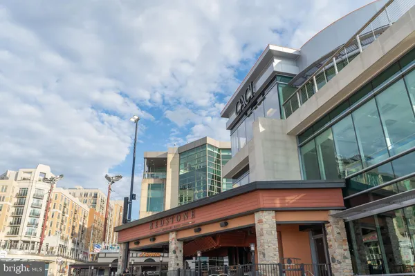 $995,000 | 500 Spindrift Lane, Unit 390, Oxon Hill, MD 20745