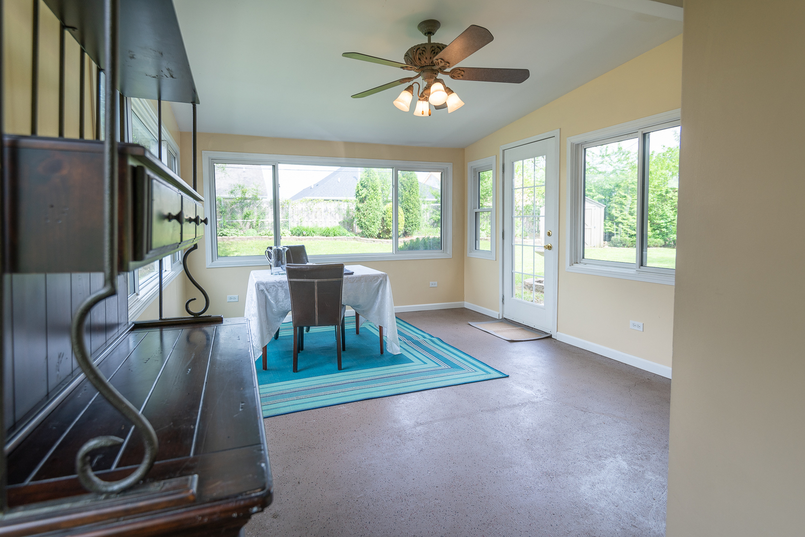 227 Country Club Drive Addison, IL 60101 - Photo 16 of 39 a view of a livingroom with furniture window and outside view