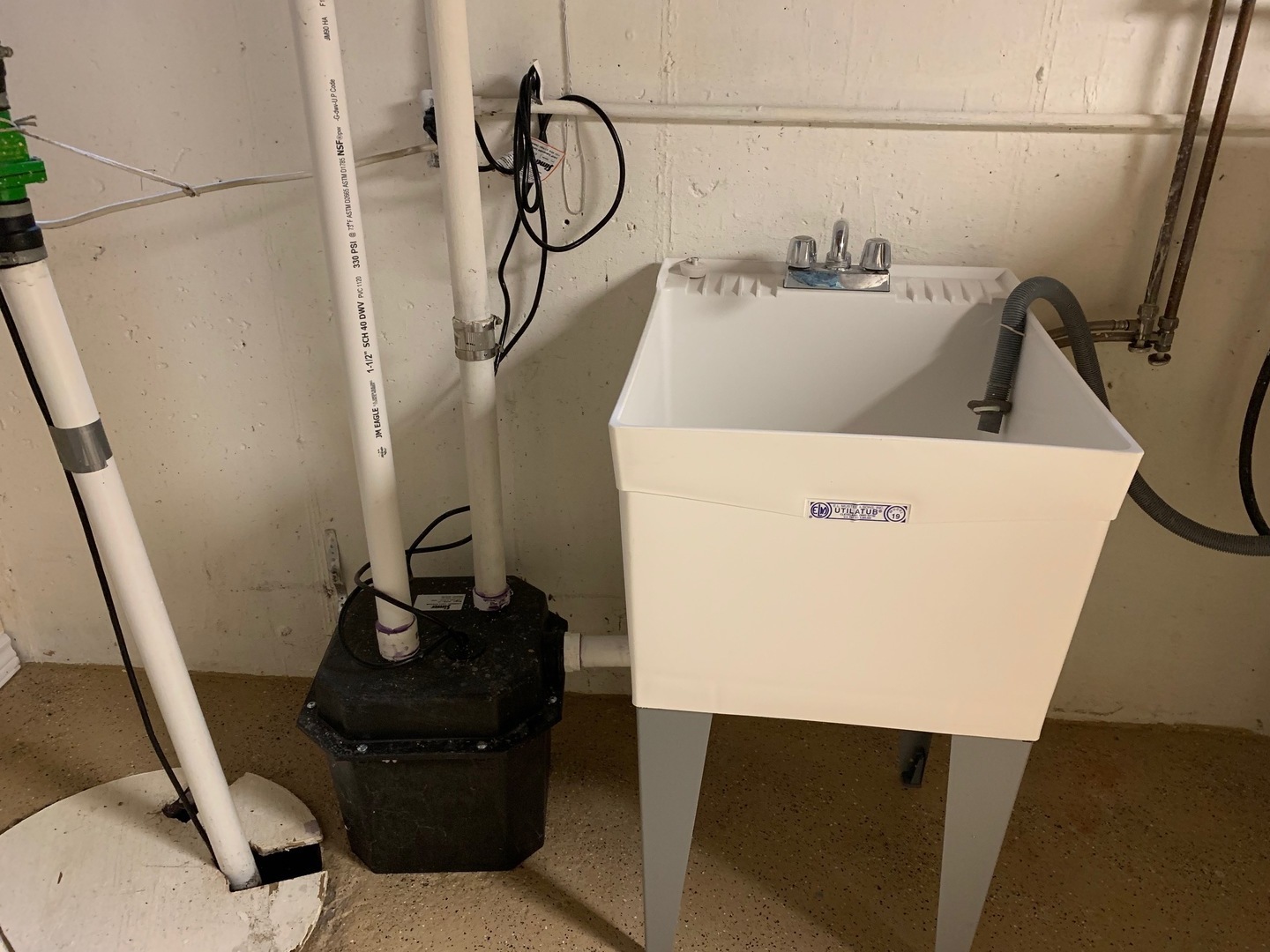227 Country Club Drive Addison, IL 60101 - Photo 35 of 39 a bathroom with a sink and mirror