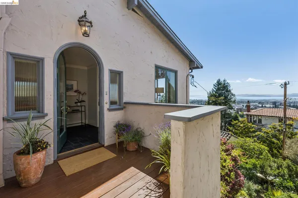$1,595,000 | 8 Mosswood Road, Berkeley, CA 94704