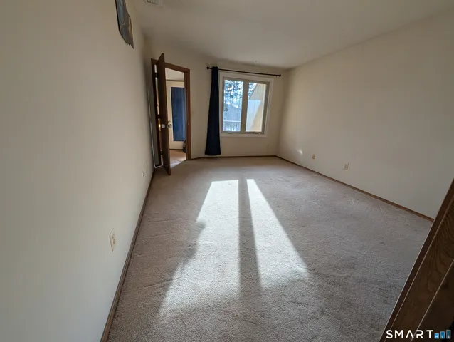 $2,100 | 17 Little Oak Lane, Unit 17, Rocky Hill, CT 06067