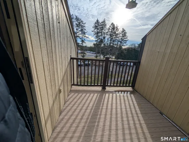 $2,100 | 17 Little Oak Lane, Unit 17, Rocky Hill, CT 06067