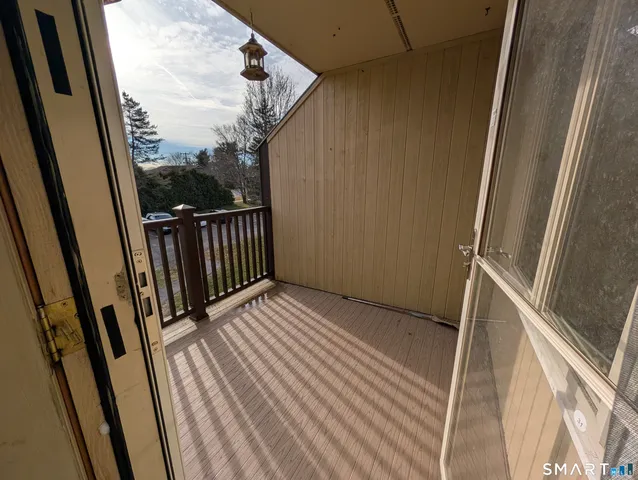 $2,100 | 17 Little Oak Lane, Unit 17, Rocky Hill, CT 06067