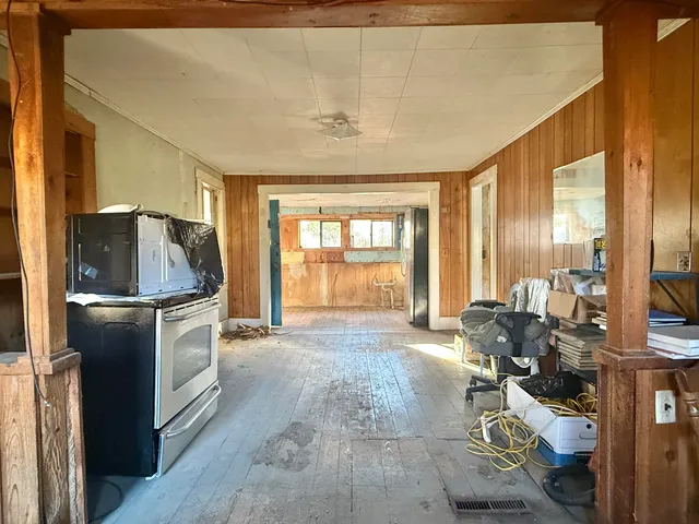 $125,000 | 271 U.S. Rte 1, Stockton Springs, ME 04981