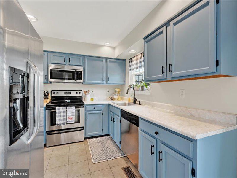 3704 Foxford Stream Road Baltimore, MD 21236 - Photo 14 of 32 Gallery Image 14