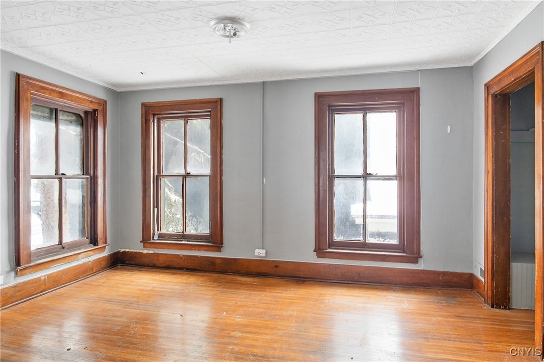 76 East Genesee Street Auburn, NY 13021 - Photo 17 of 44