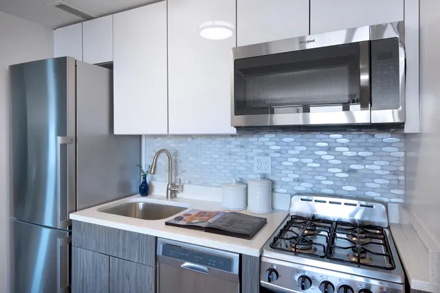 $3,707 | 150 East 34th Street, Unit 3307 | Kips Bay