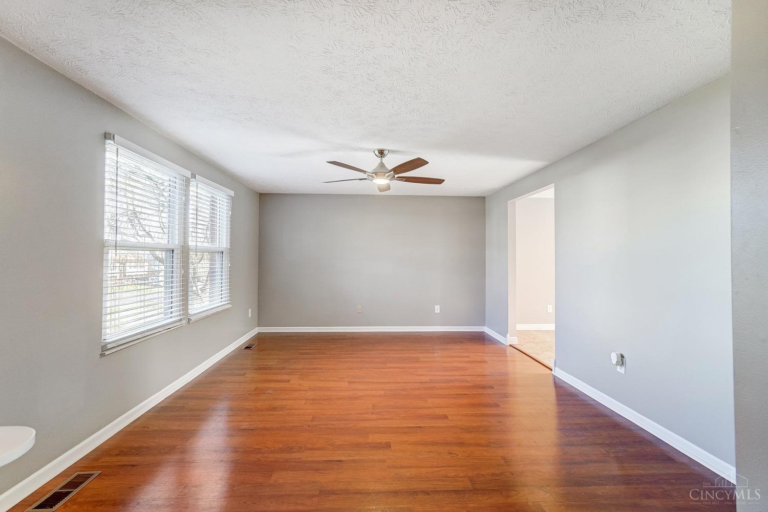 2497 Crest Road Cincinnati, OH 45231 - Photo 15 of 30