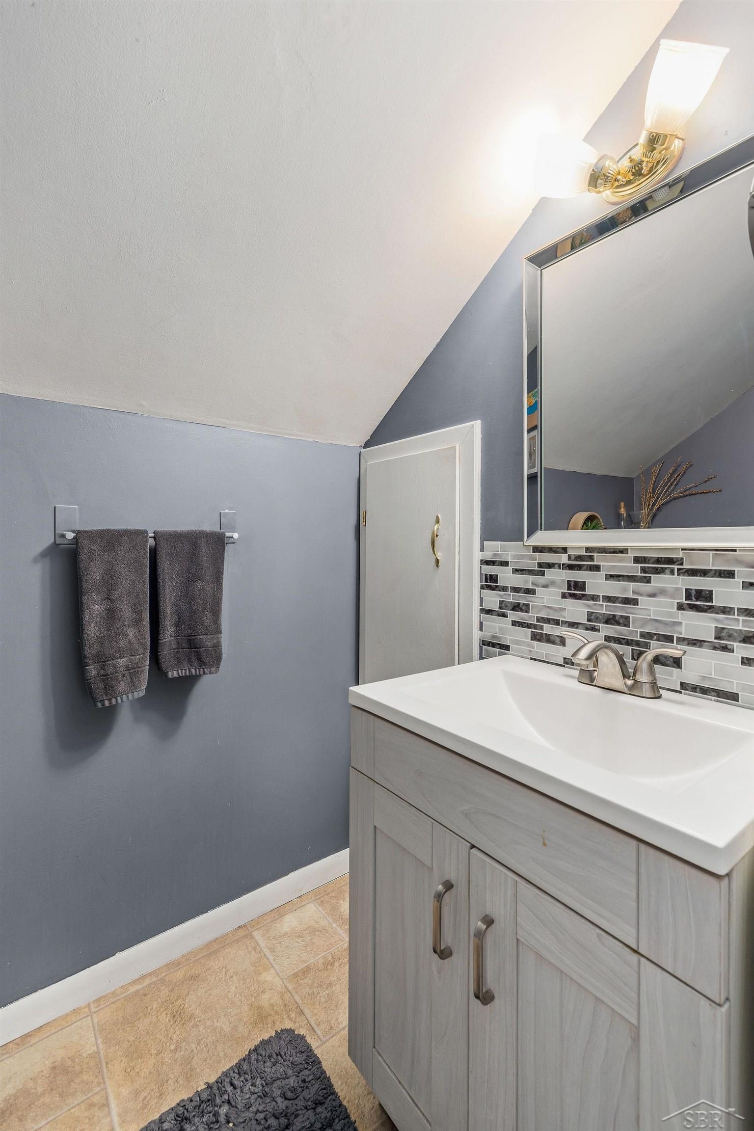 1301 Riser Drive Saginaw, MI 48638 - Photo 31 of 40 50118023-30.JPG