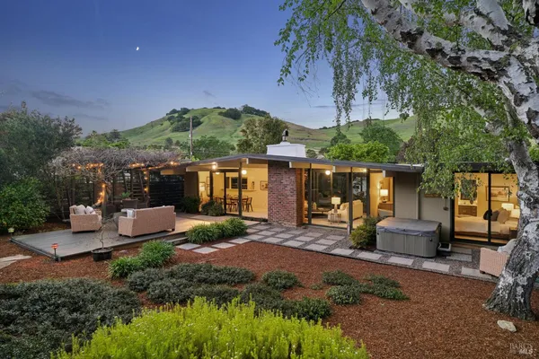 $1,900,000 | 861 Del Ganado Road, San Rafael, CA 94903