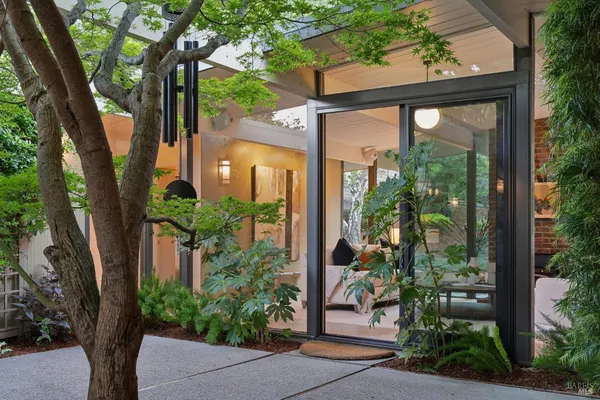 $1,900,000 | 861 Del Ganado Road, San Rafael, CA 94903