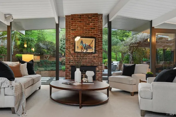 $1,900,000 | 861 Del Ganado Road, San Rafael, CA 94903