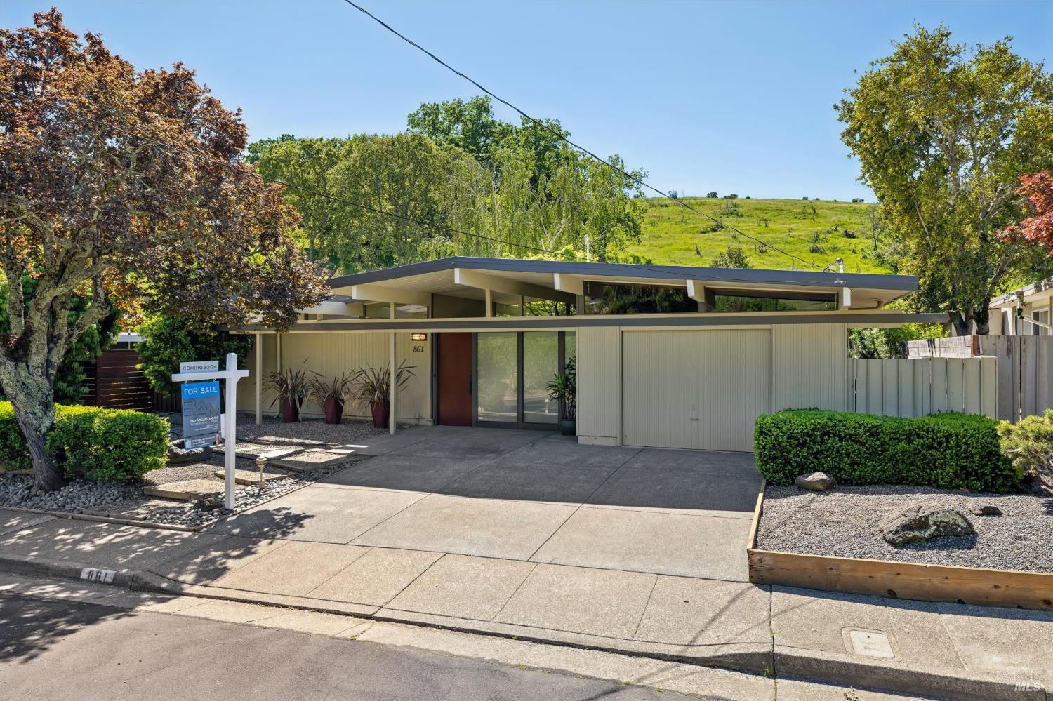 861 Del Ganado Road San Rafael, CA 94903 - Photo 2 of 56