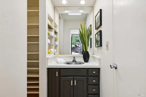 $1,900,000 | 861 Del Ganado Road, San Rafael, CA 94903