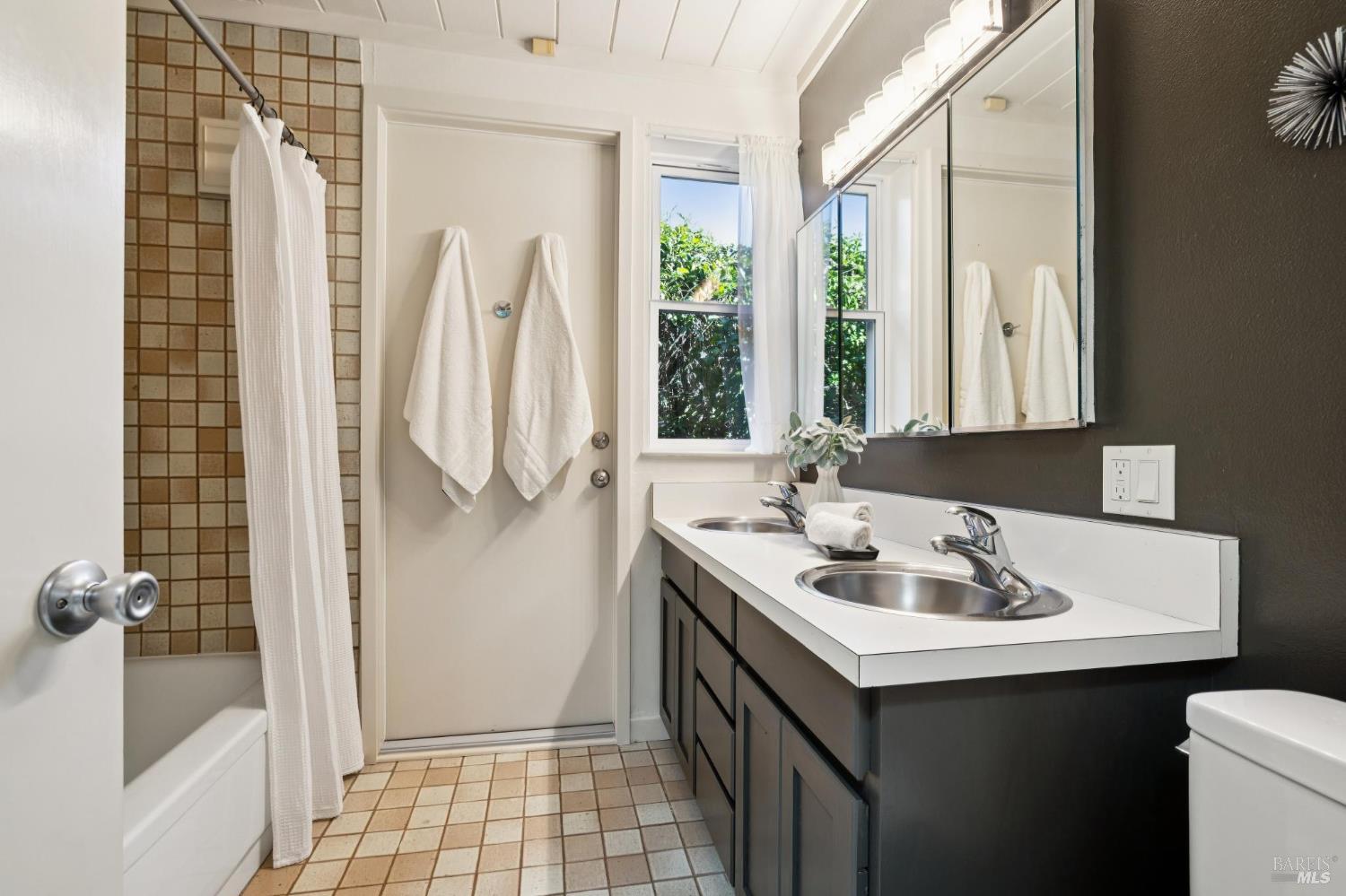 861 Del Ganado Road San Rafael, CA 94903 - Photo 38 of 56