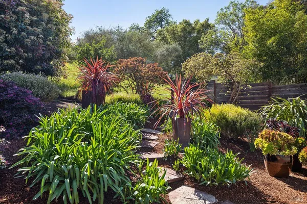 $1,900,000 | 861 Del Ganado Road, San Rafael, CA 94903