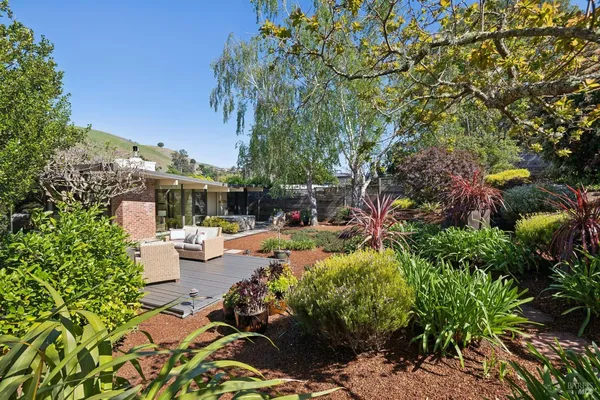 $1,900,000 | 861 Del Ganado Road, San Rafael, CA 94903