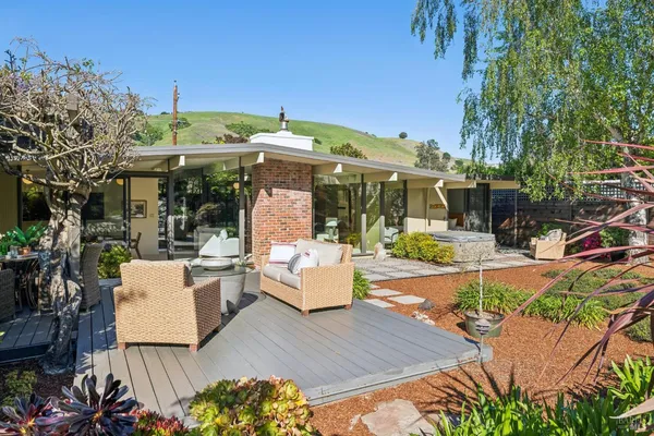 $1,900,000 | 861 Del Ganado Road, San Rafael, CA 94903