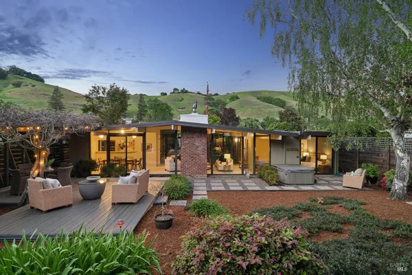 $1,900,000 | 861 Del Ganado Road, San Rafael, CA 94903