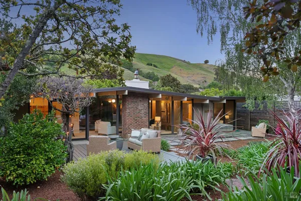 $1,900,000 | 861 Del Ganado Road, San Rafael, CA 94903