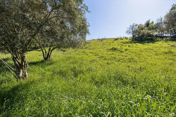 $1,900,000 | 861 Del Ganado Road, San Rafael, CA 94903