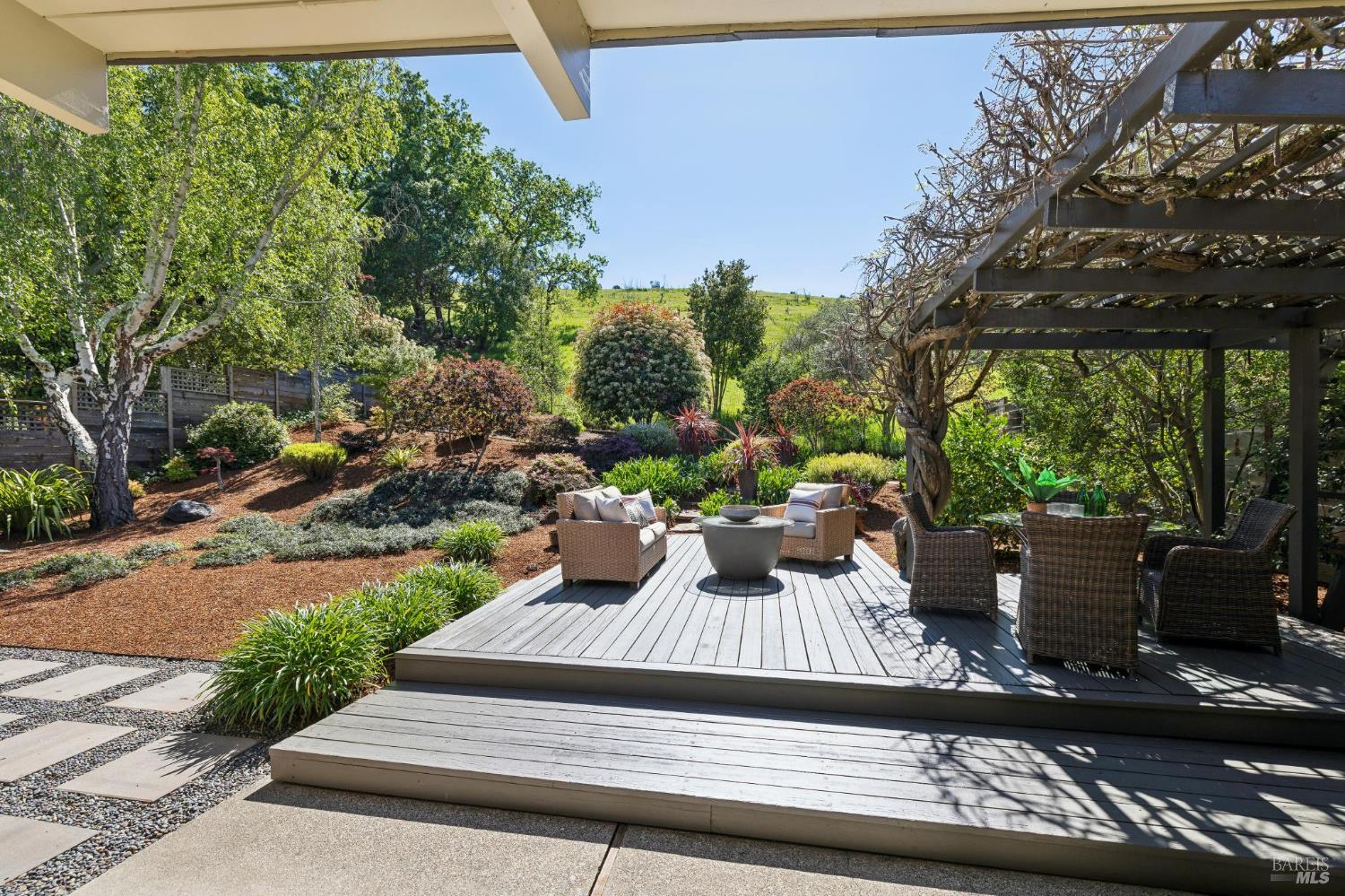 861 Del Ganado Road San Rafael, CA 94903 - Photo 6 of 56