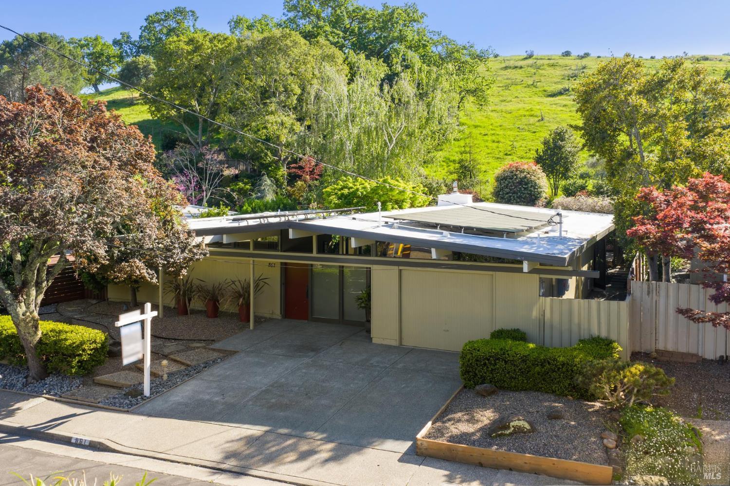 861 Del Ganado Road San Rafael, CA 94903 - Photo 9 of 56