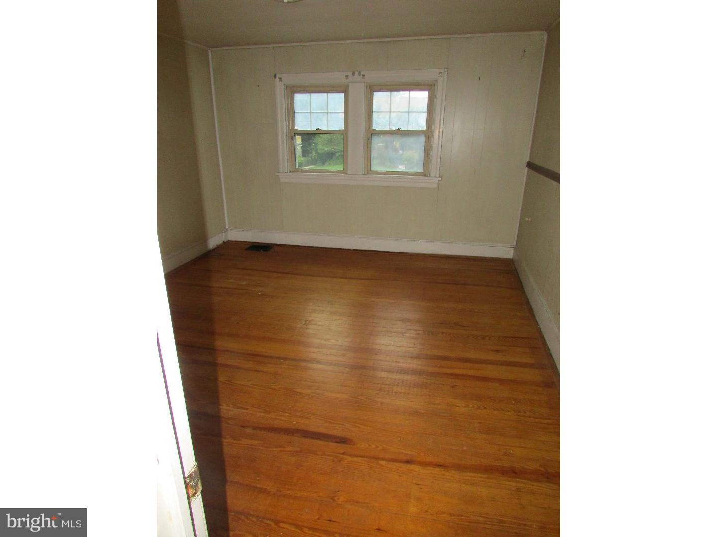 866 Ivyland Road Warminster, PA 18974 - Photo 12 of 20 Bedroom 2