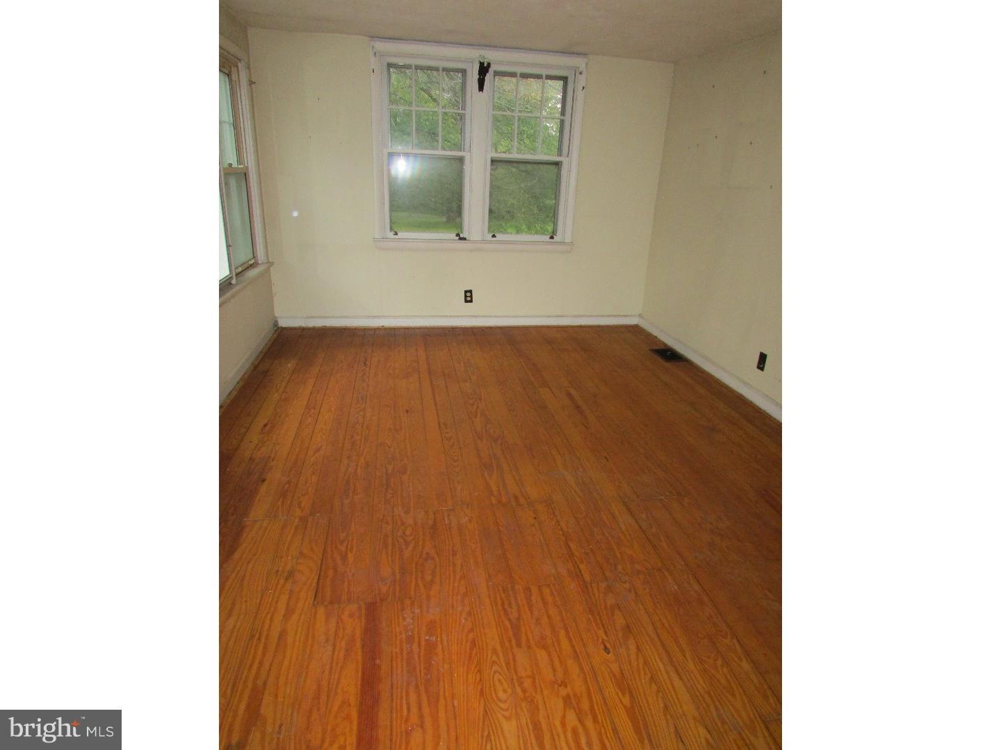 866 Ivyland Road Warminster, PA 18974 - Photo 14 of 20 Bedroom 3