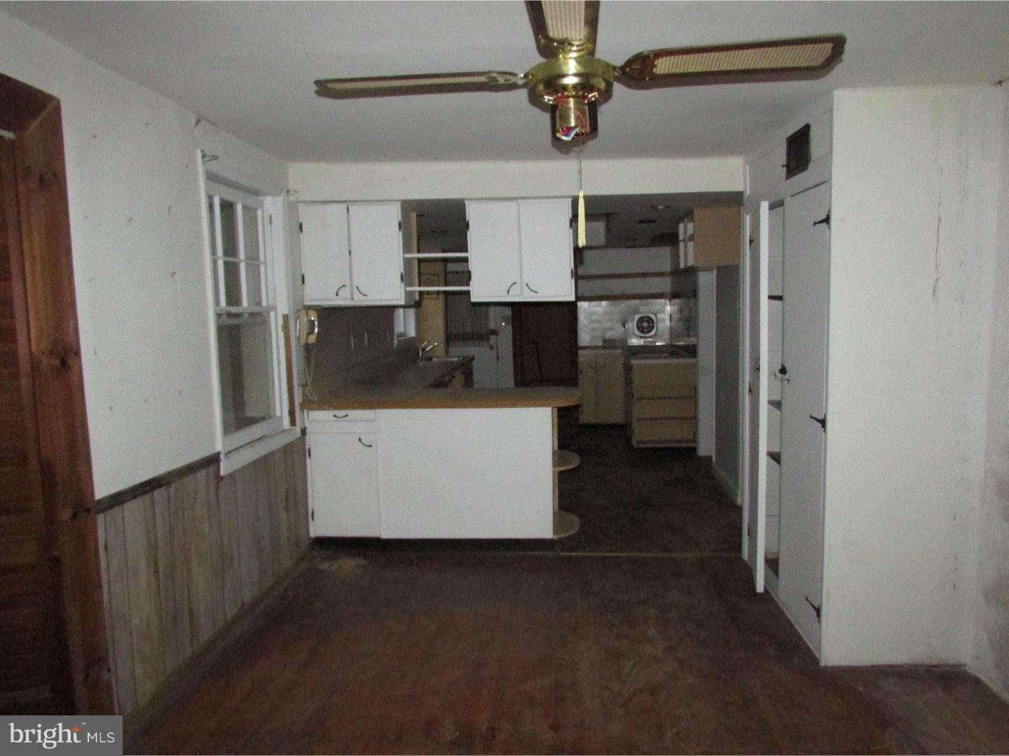 866 Ivyland Road Warminster, PA 18974 - Photo 4 of 20 Kitchen